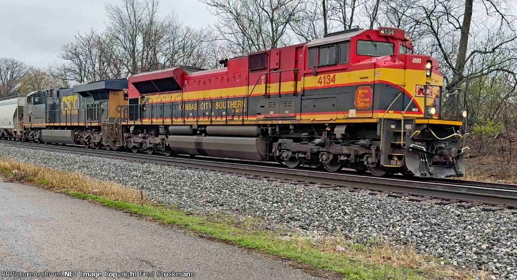 KCS 4134 leads B457.